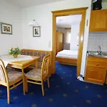 Hotel-pension Heike 3*
