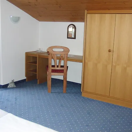 호텔 Hotel-pension Heike