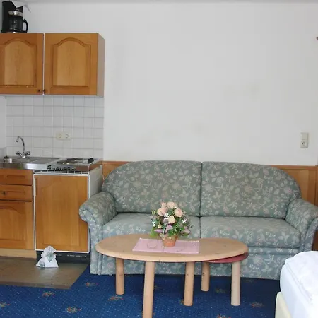 Hotel-pension Heike 호텔