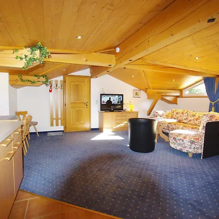 Hotel-pension Heike ホテル 3*